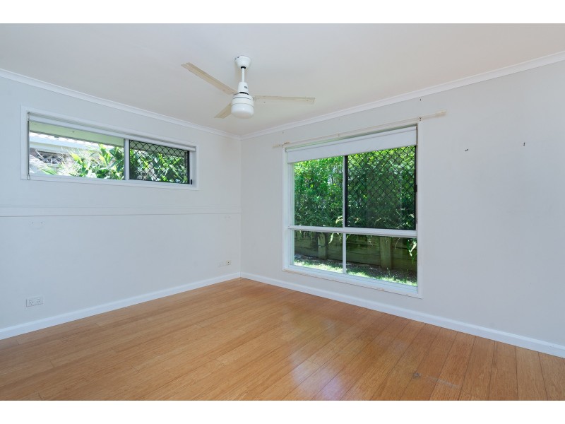 37 Open Drive, Arundel QLD 4214