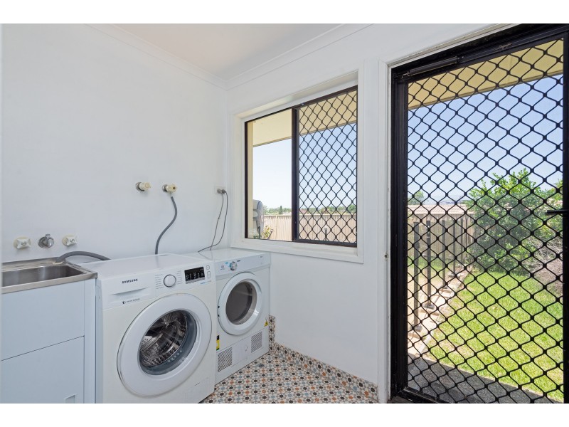 37 Open Drive, Arundel QLD 4214