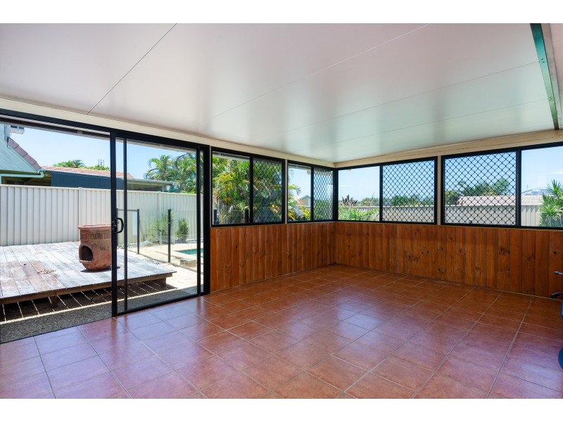 37 Open Drive, Arundel QLD 4214