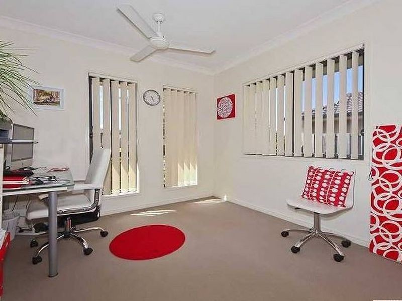 4 Schneid Street, Mudgeeraba QLD 4213