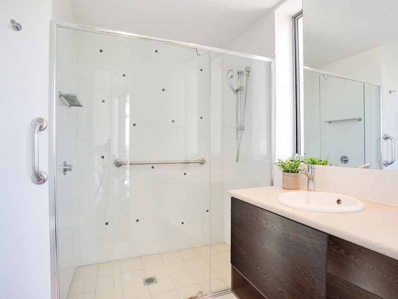 13/15 Laver Drive, Robina QLD 4226