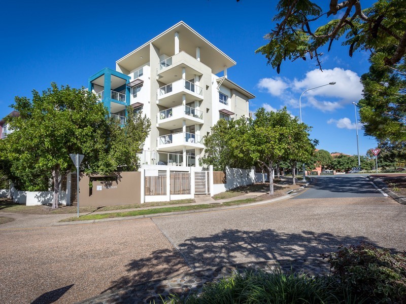 13/15 Laver Drive, Robina QLD 4226