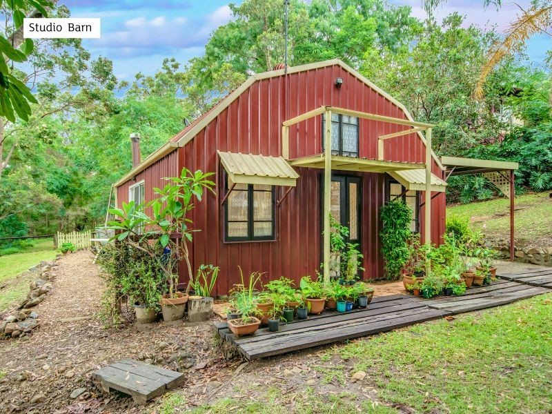 251 Chesterfield Drive, Bonogin QLD 4213