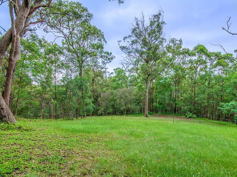 251 Chesterfield Drive, Bonogin QLD 4213
