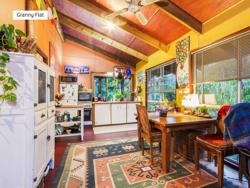 251 Chesterfield Drive, Bonogin QLD 4213