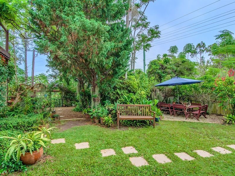 251 Chesterfield Drive, Bonogin QLD 4213