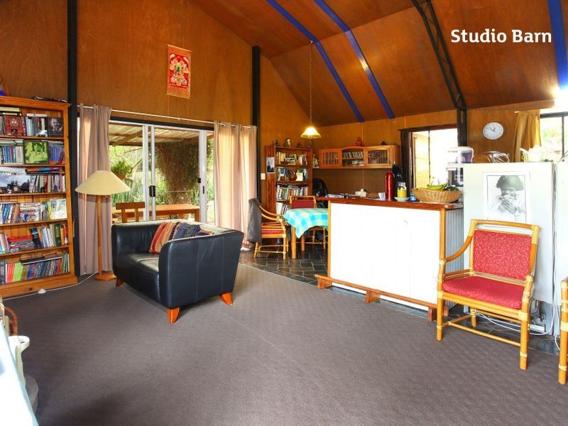 251 Chesterfield Drive, Bonogin QLD 4213