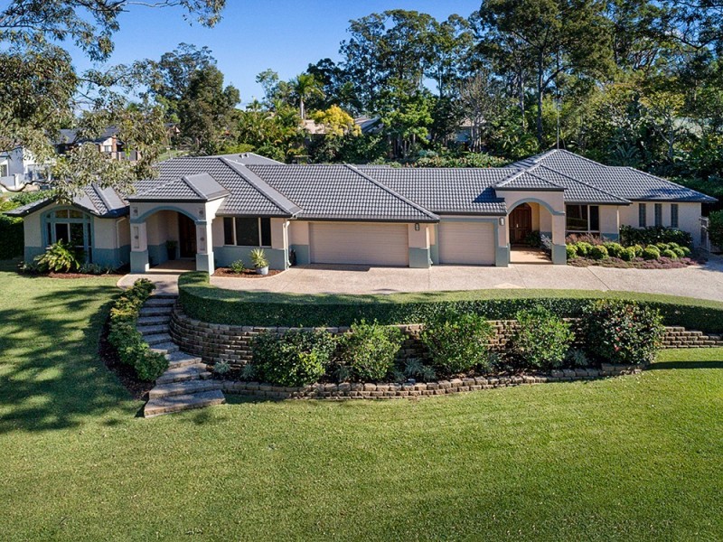 2 Pipers Point, Robina QLD 4226