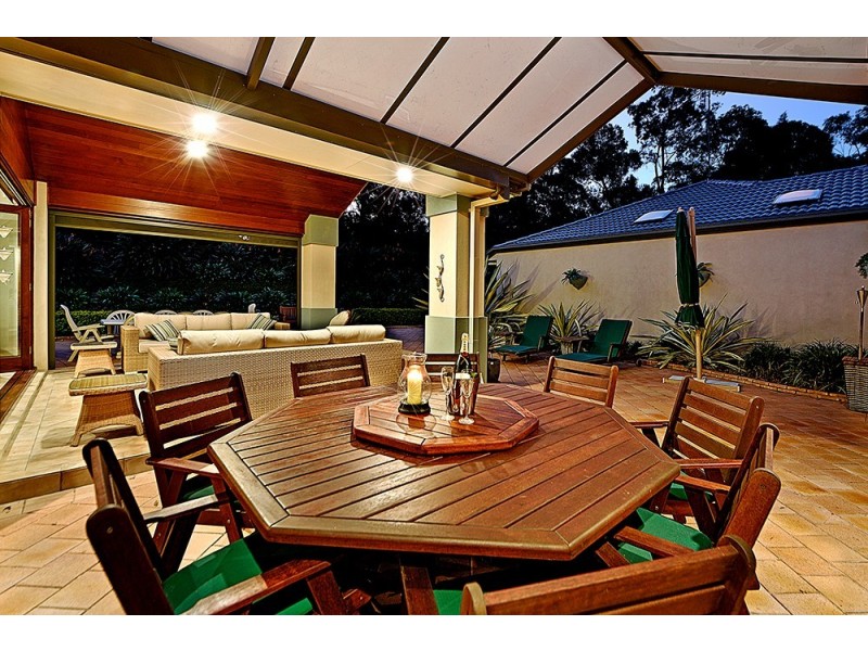 2 Pipers Point, Robina QLD 4226