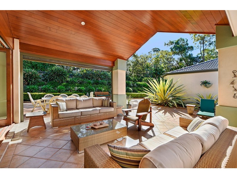 2 Pipers Point, Robina QLD 4226