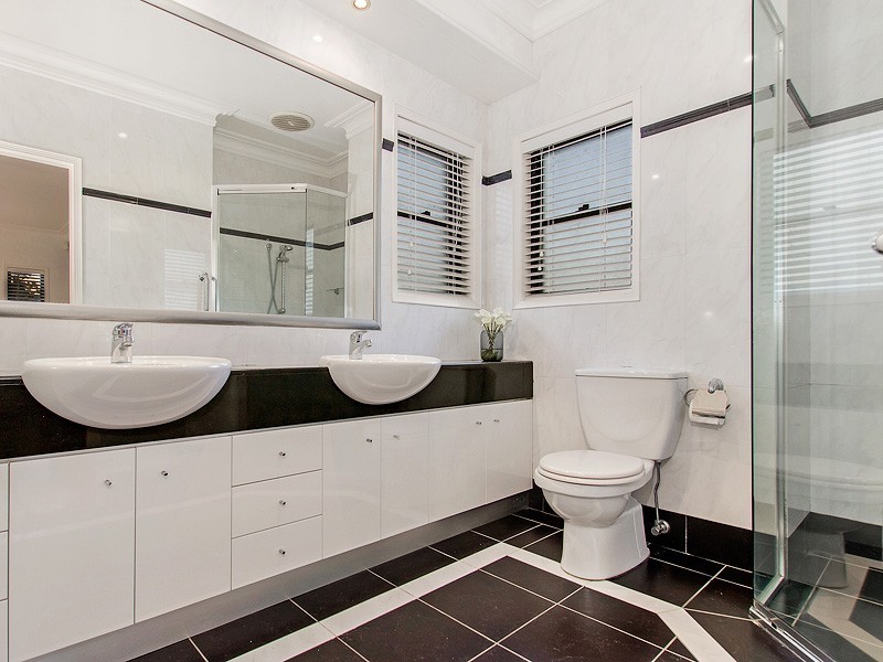 1 Athos Crescent, Robina QLD 4226