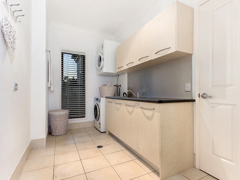 1 Athos Crescent, Robina QLD 4226