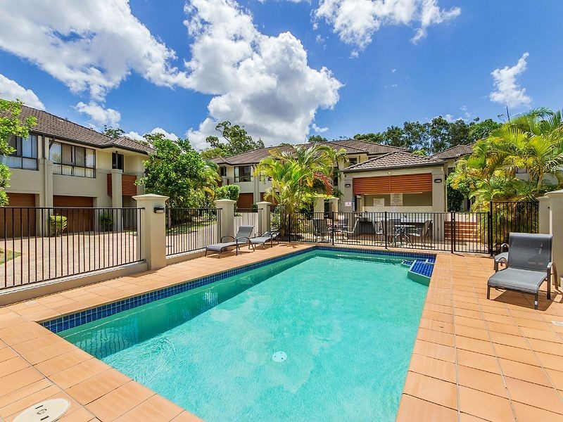 21/2 North Shore Avenue, Varsity Lakes QLD 4227