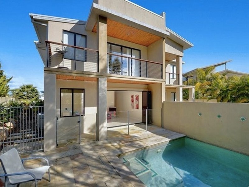 1/6009 The Boulevard, Benowa QLD 4217