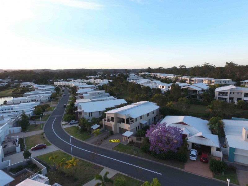 1/6009 The Boulevard, Benowa QLD 4217