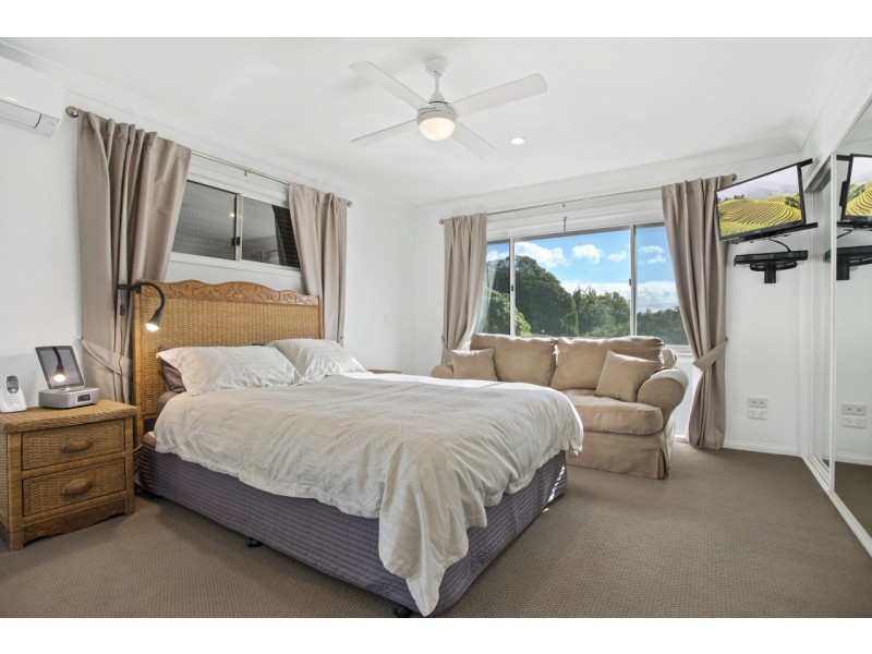 270 Nineteenth Avenue, Elanora QLD 4221