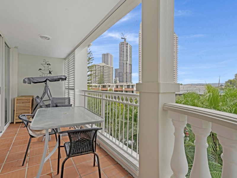 28/122-130 Old Burleigh Road, Broadbeach QLD 4218