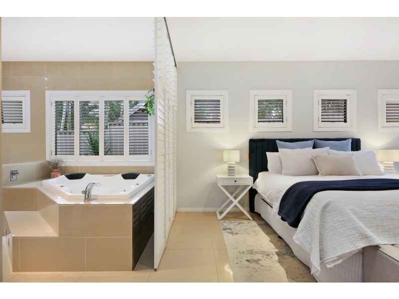 28 Sunningdale Circuit, Robina QLD 4226