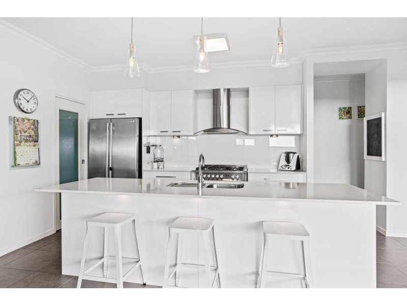 8 Drovers Avenue, Gilston QLD 4211