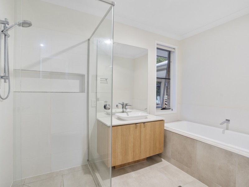 24 Kookaburra Drive, Gilston QLD 4211