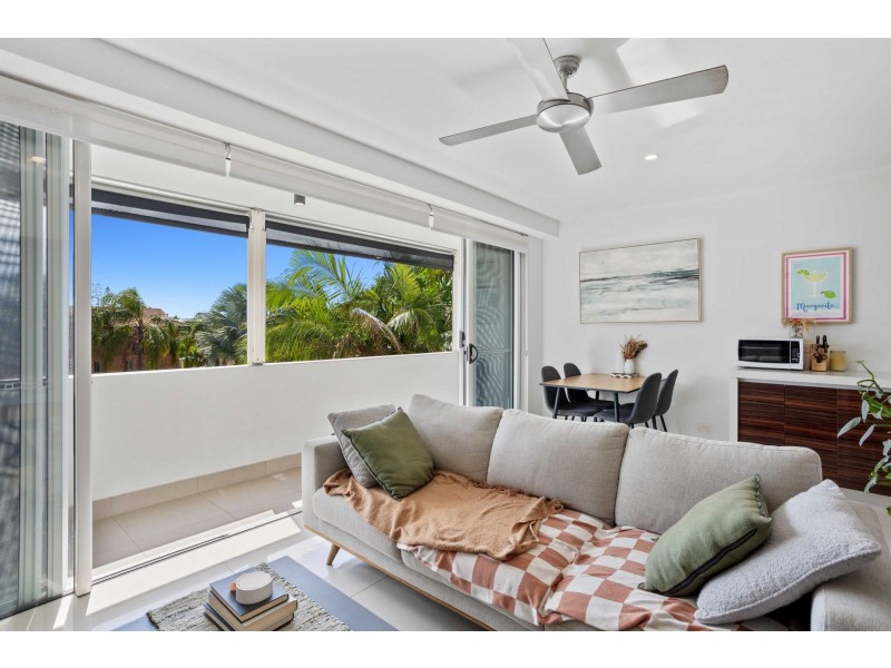 304/46-48 Peerless Avenue, Mermaid Beach QLD 4218