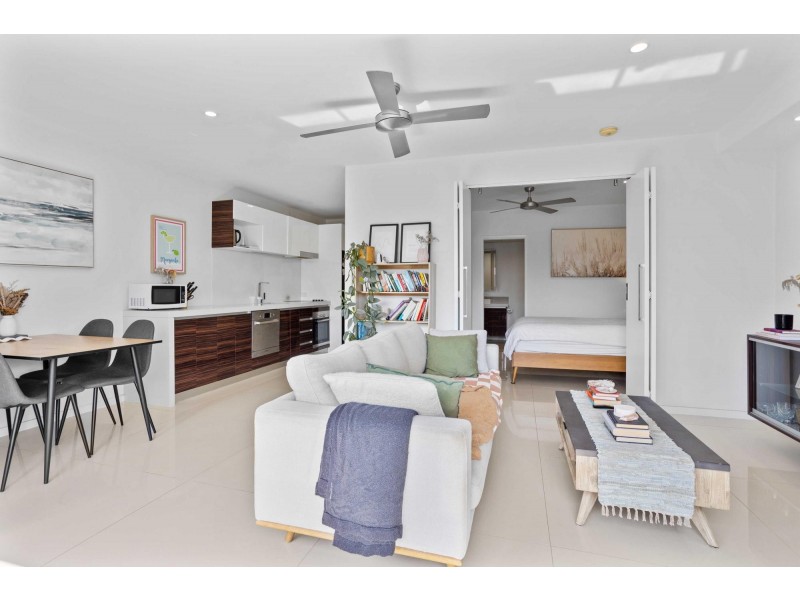 304/46-48 Peerless Avenue, Mermaid Beach QLD 4218