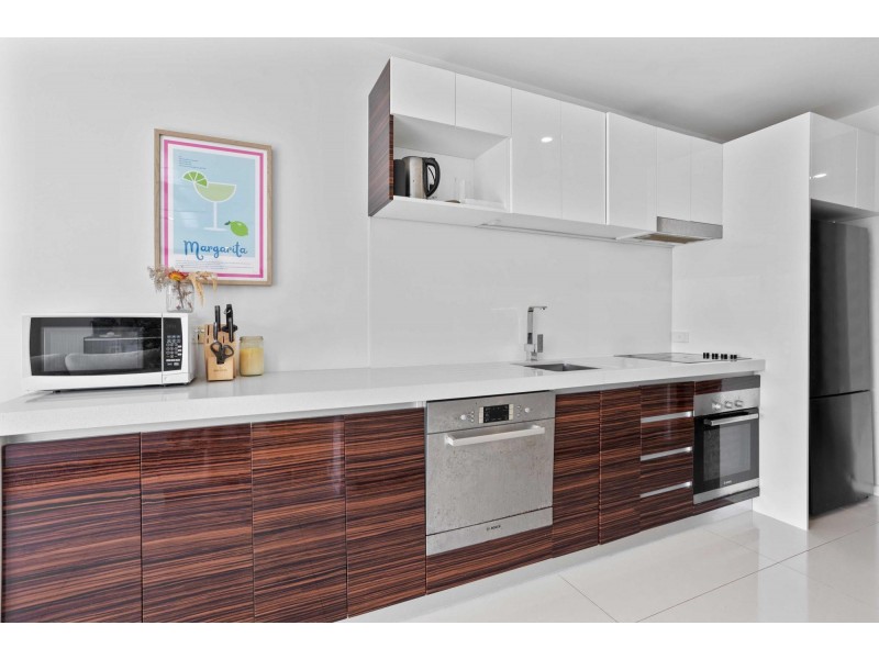 304/46-48 Peerless Avenue, Mermaid Beach QLD 4218