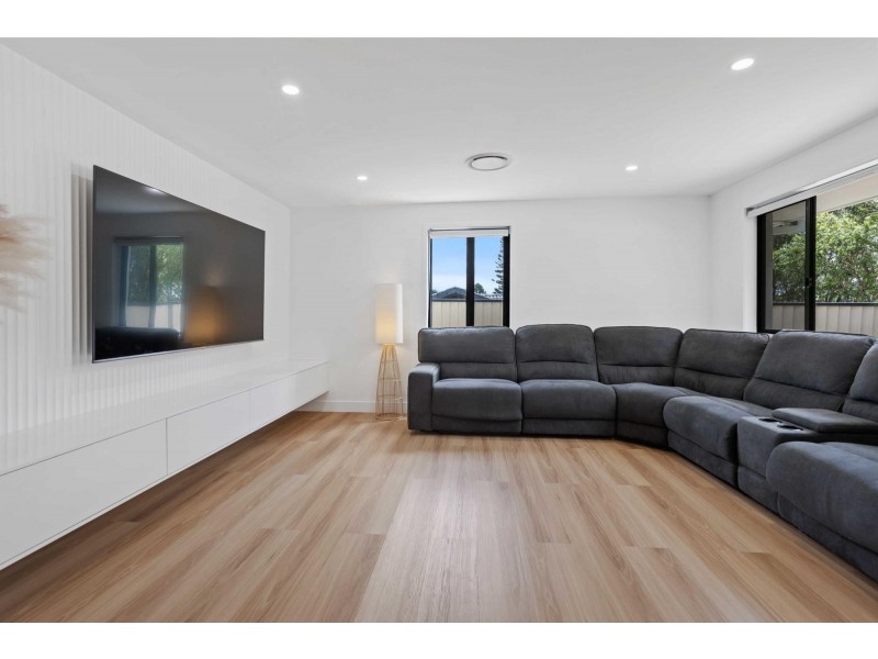 119 Hinkler Drive, Worongary QLD 4213