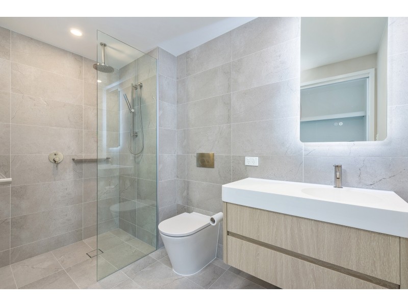 2708/6 Sickle Avenue, Hope Island QLD 4212