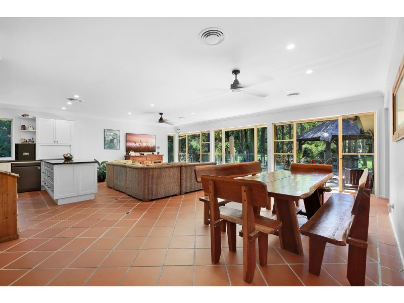 3 Keryn Close, Worongary QLD 4213