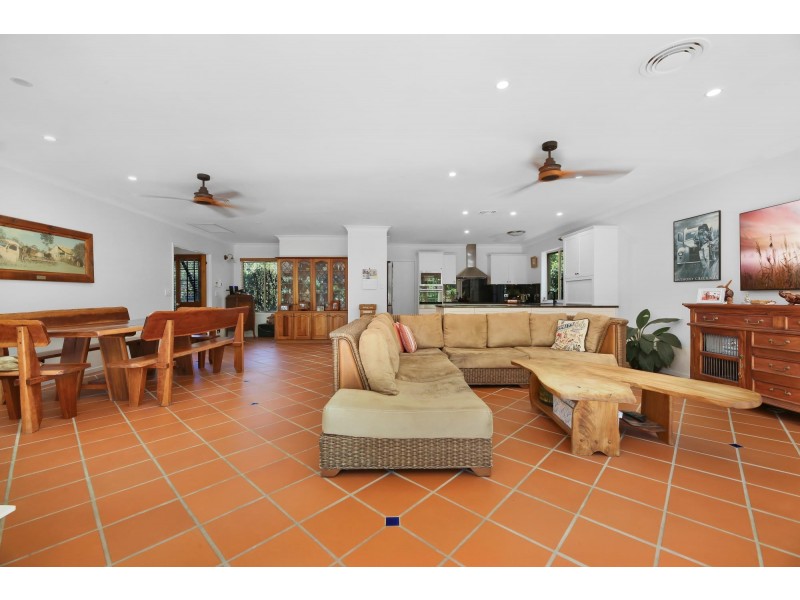 3 Keryn Close, Worongary QLD 4213