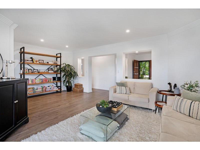 24 Straite Drive, Robina QLD 4226