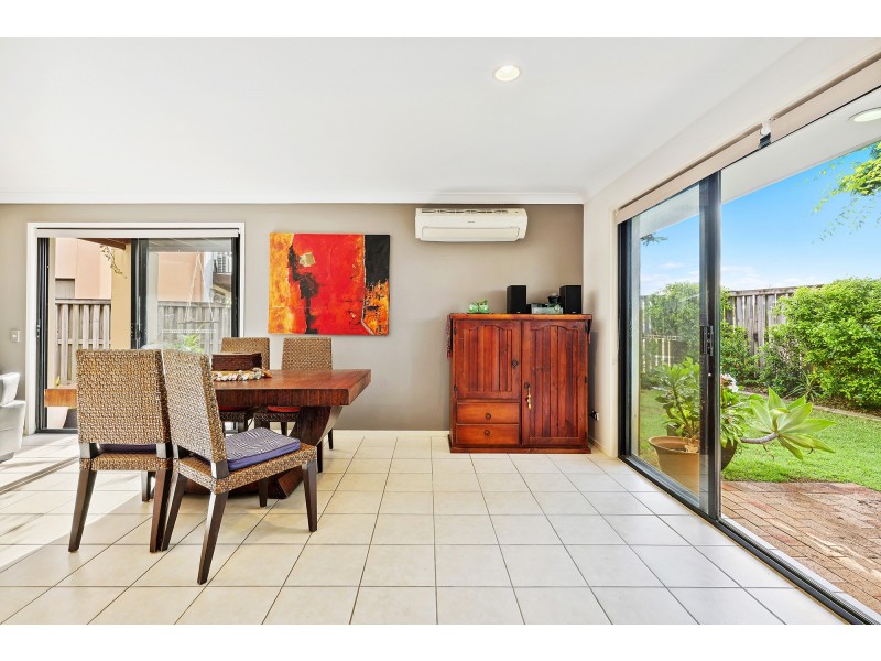 15/302 Christine Avenue, Varsity Lakes QLD 4227