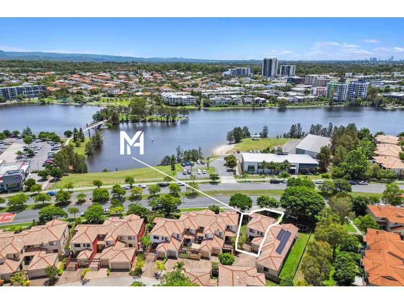 15/302 Christine Avenue, Varsity Lakes QLD 4227