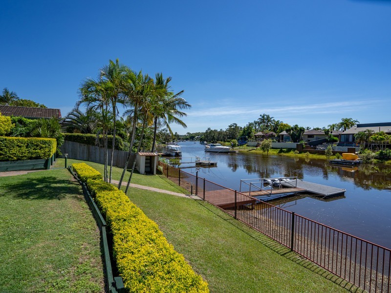 71 Witt Avenue, Carrara QLD 4211