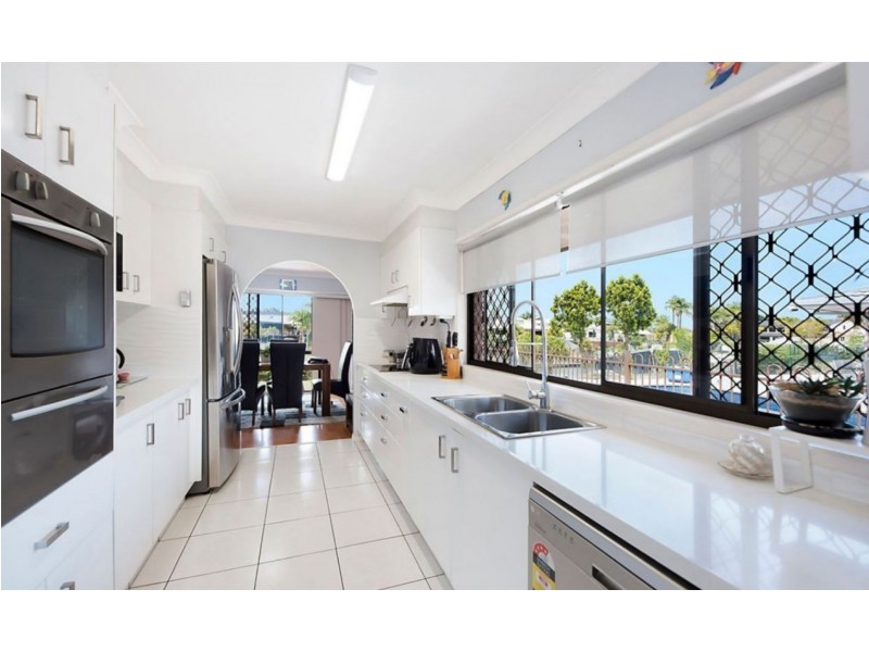 71 Witt Avenue, Carrara QLD 4211