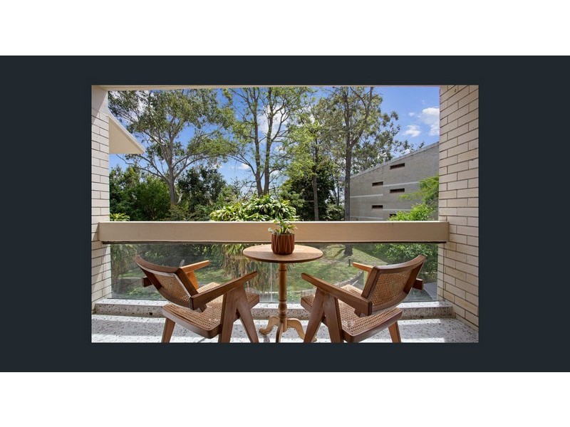6/30 Holland Court, Broadbeach Waters QLD 4218