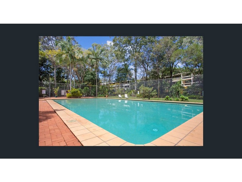 6/30 Holland Court, Broadbeach Waters QLD 4218