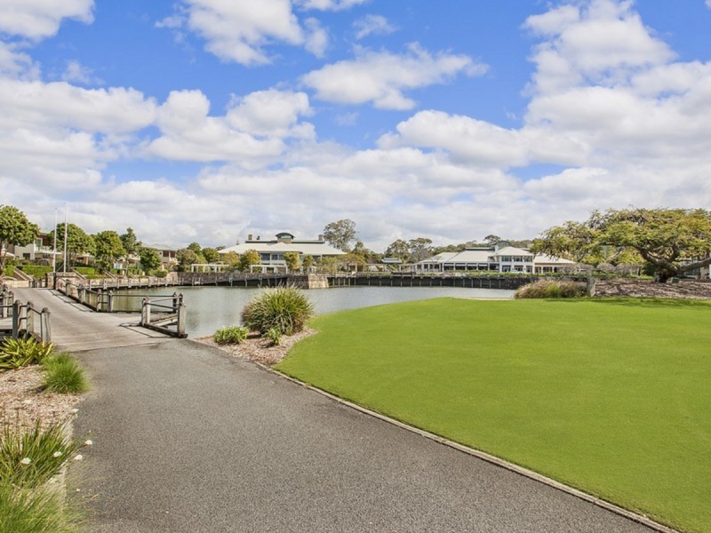 194 Easthill Drive, Robina QLD 4226