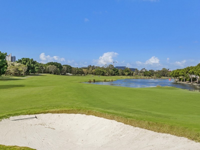 194 Easthill Drive, Robina QLD 4226