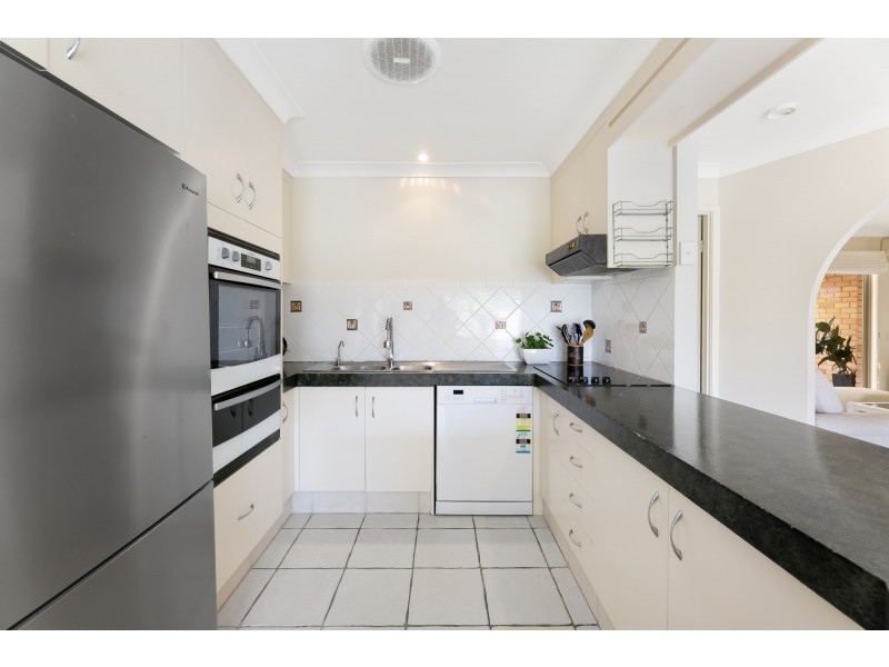 1/36 Glen Eagles Drive, Robina QLD 4226