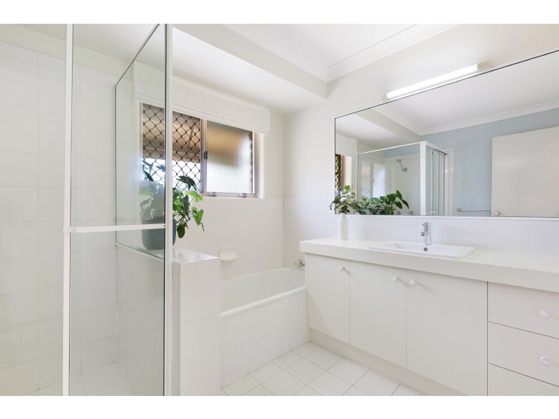 1/36 Glen Eagles Drive, Robina QLD 4226