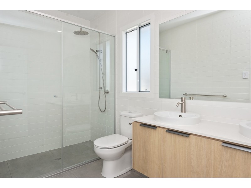 4 Park Cove Boulevard, Hope Island QLD 4212
