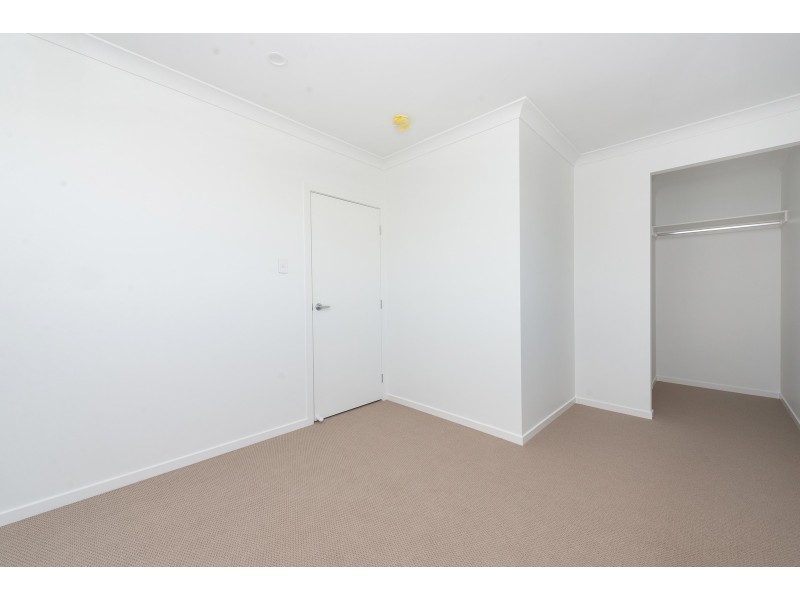 4 Park Cove Boulevard, Hope Island QLD 4212