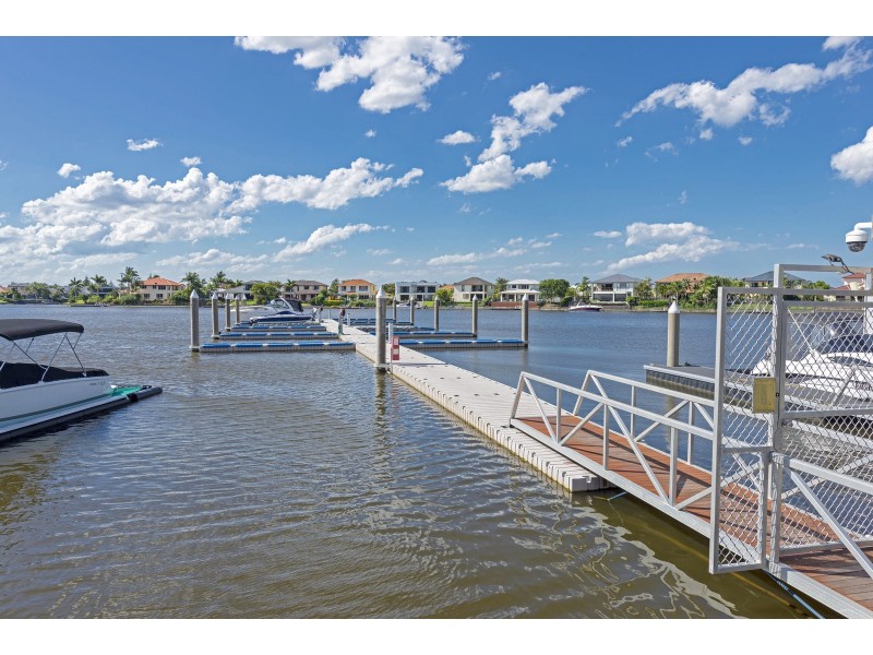 540 Oyster Cove Promenade, Helensvale QLD 4212