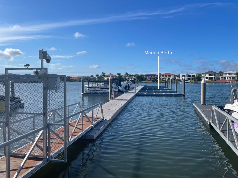 540 Oyster Cove Promenade, Helensvale QLD 4212