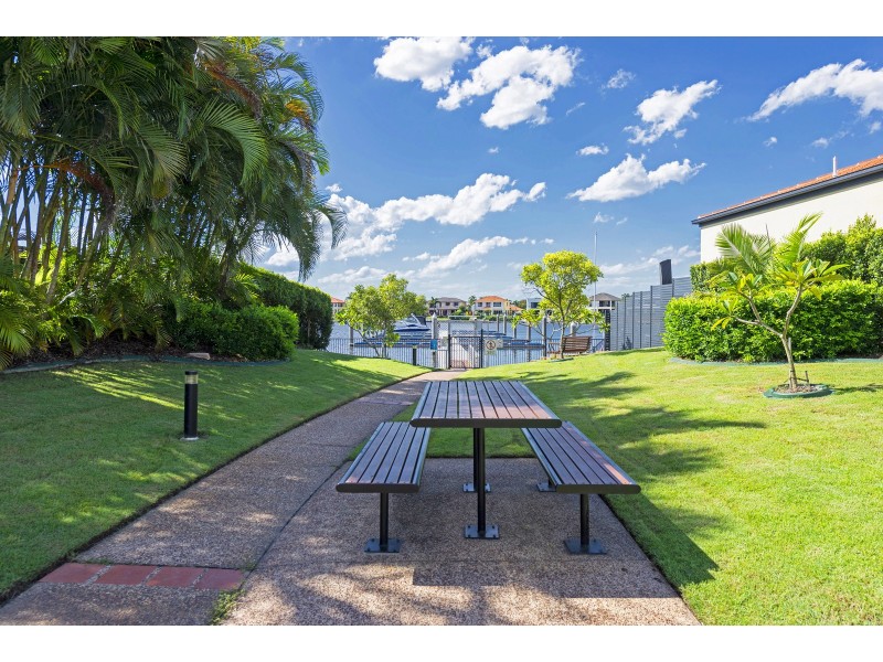 540 Oyster Cove Promenade, Helensvale QLD 4212