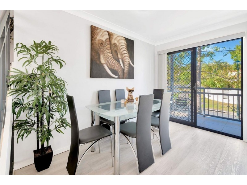 9/18 Geraldton Drive, Varsity Lakes QLD 4227