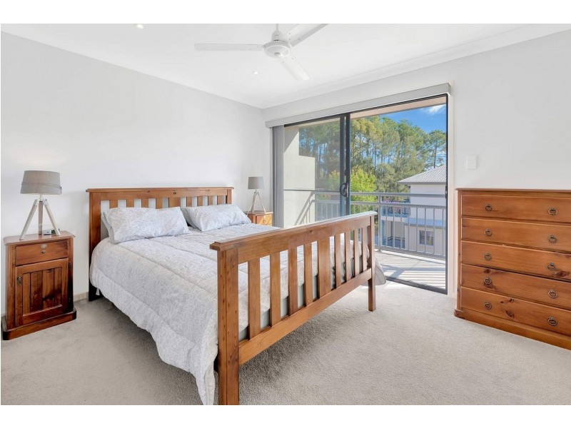 9/18 Geraldton Drive, Varsity Lakes QLD 4227