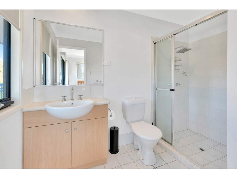 9/18 Geraldton Drive, Varsity Lakes QLD 4227